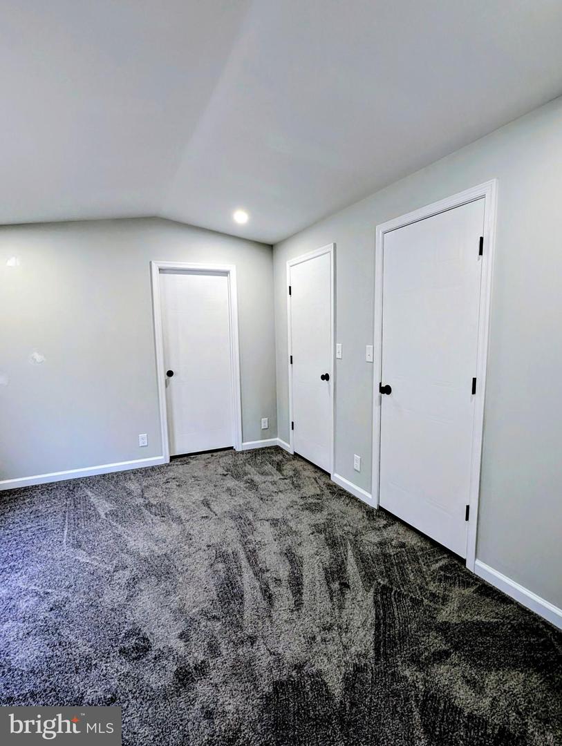 7 Denbigh Ln Property Photo 5