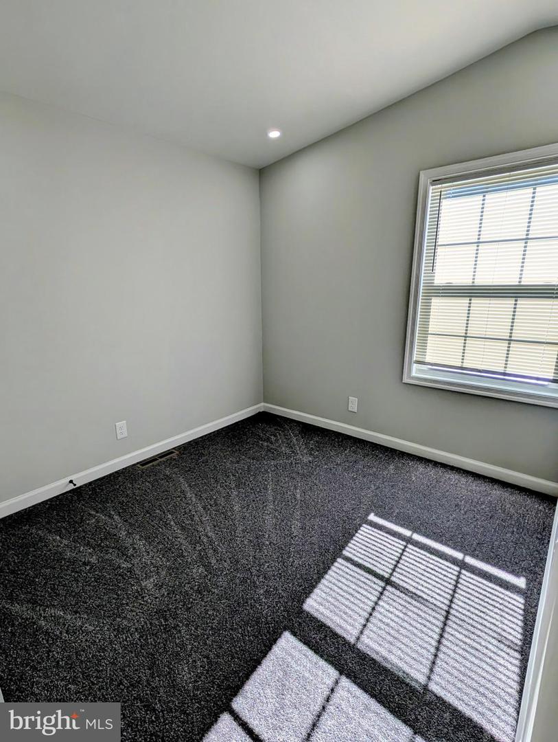 7 Denbigh Ln Property Photo 7
