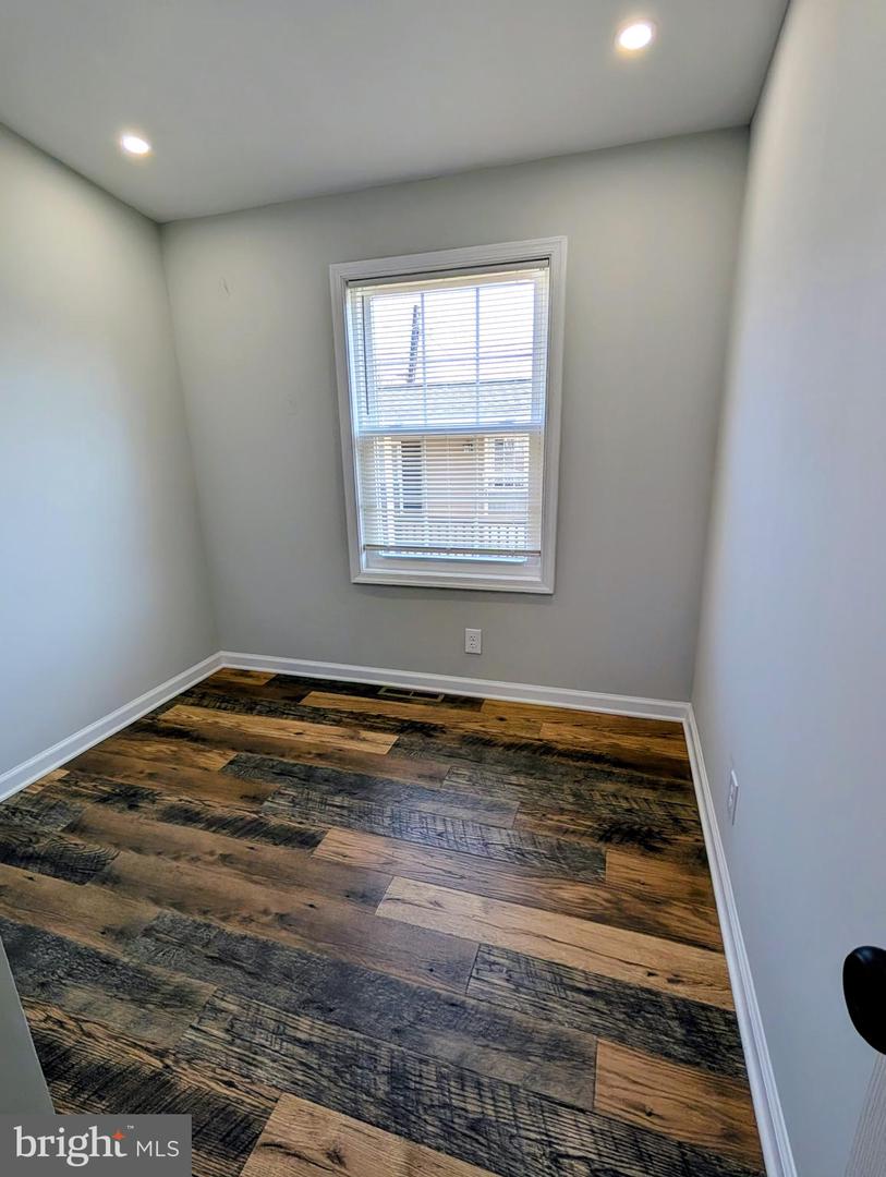 7 Denbigh Ln Property Photo 8