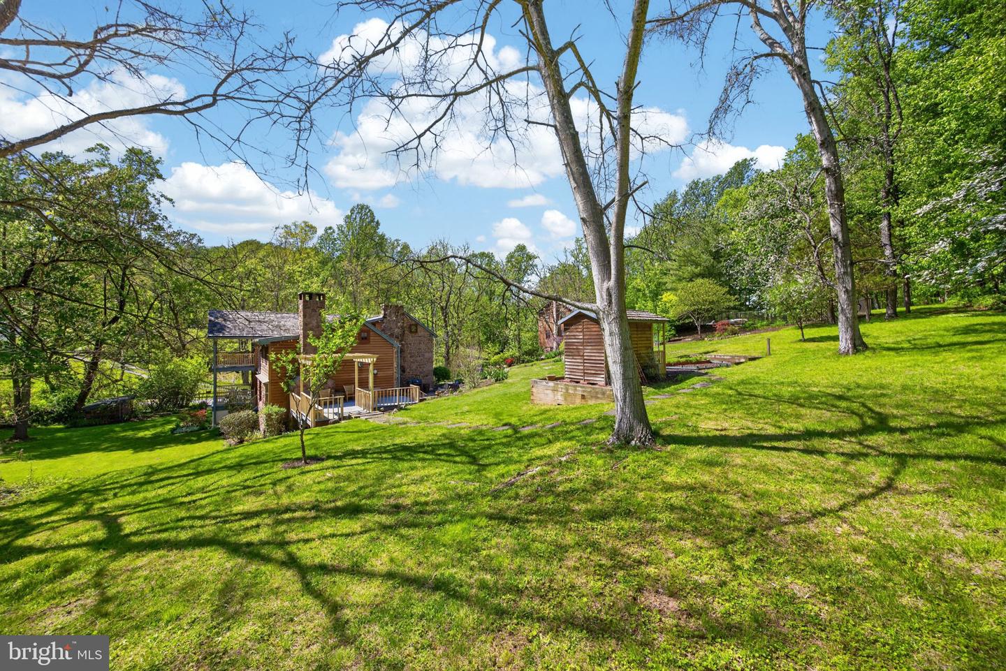 1790 Fernbrook Ln Property Photo 8