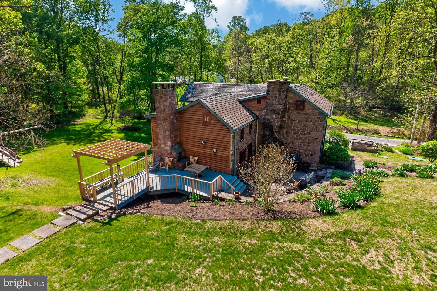 1790 Fernbrook Ln Property Photo 11