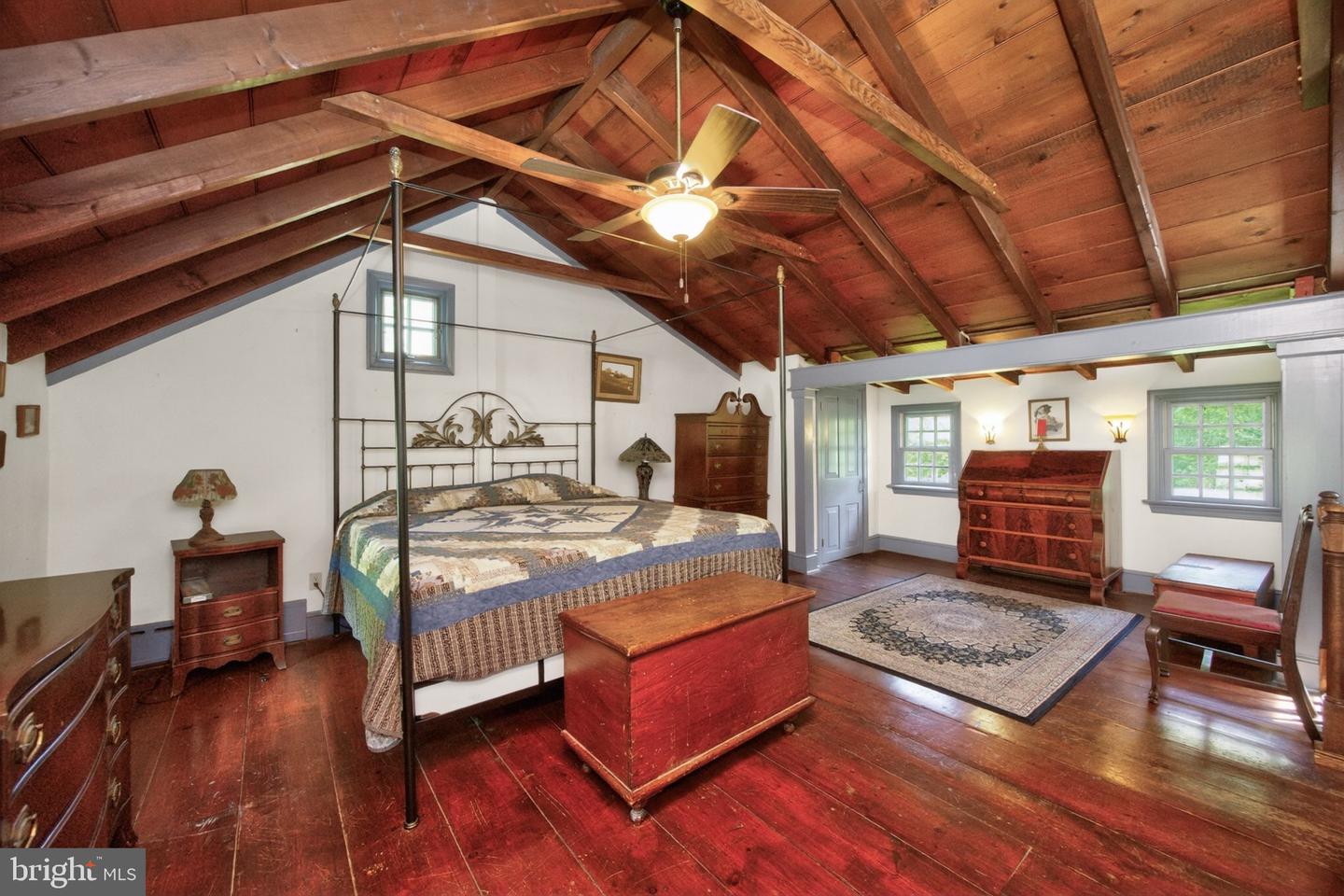 1790 Fernbrook Ln Property Photo 44