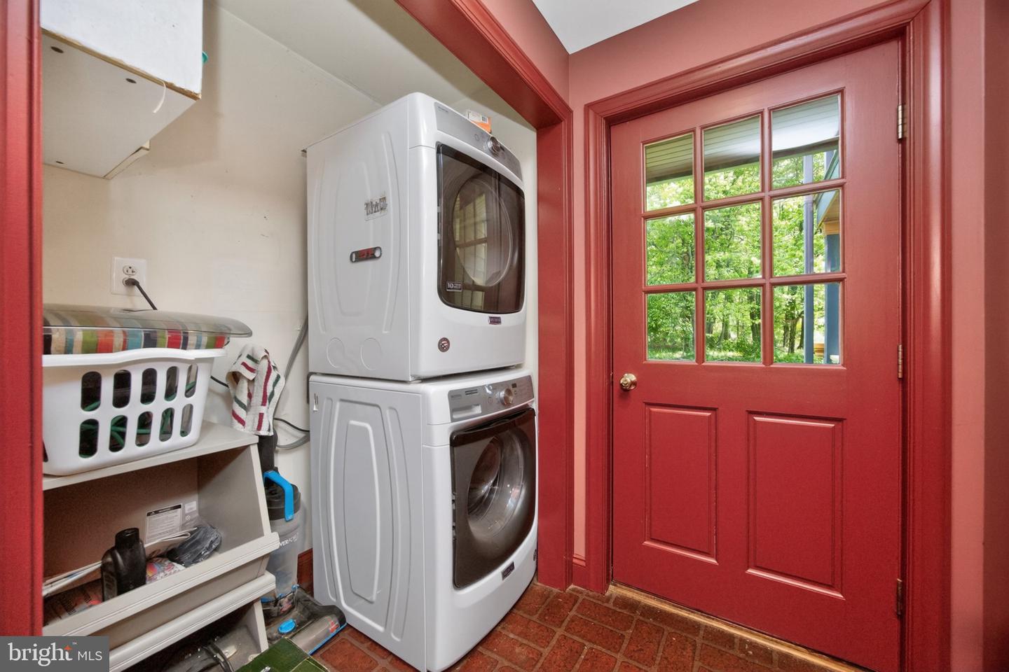 1790 Fernbrook Ln Property Photo 55
