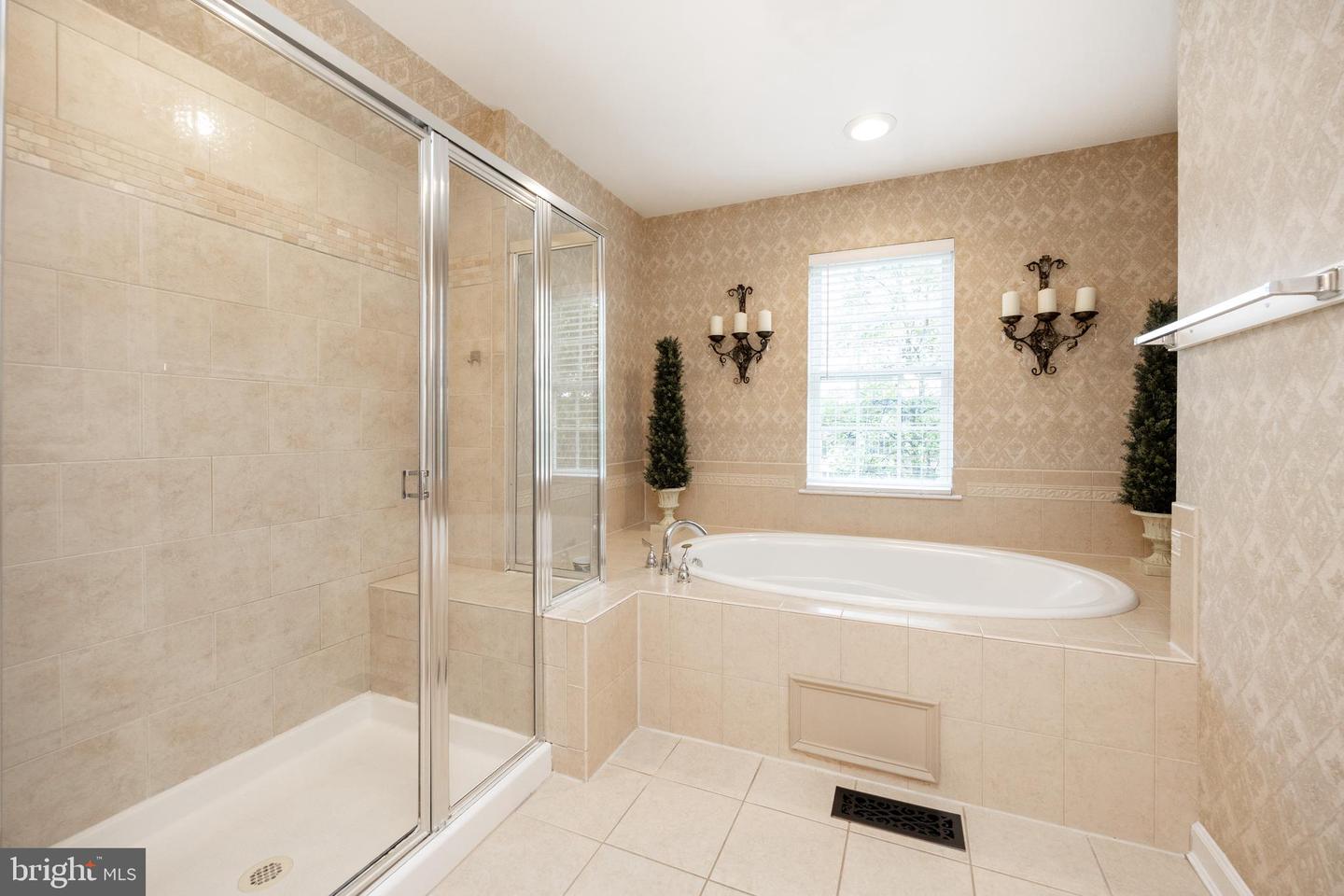 1538 Tattersall Way Property Photo 32