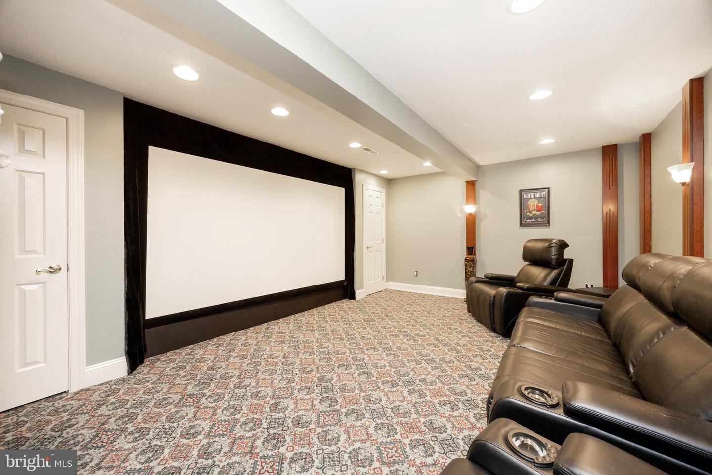 1538 Tattersall Way Property Photo 37