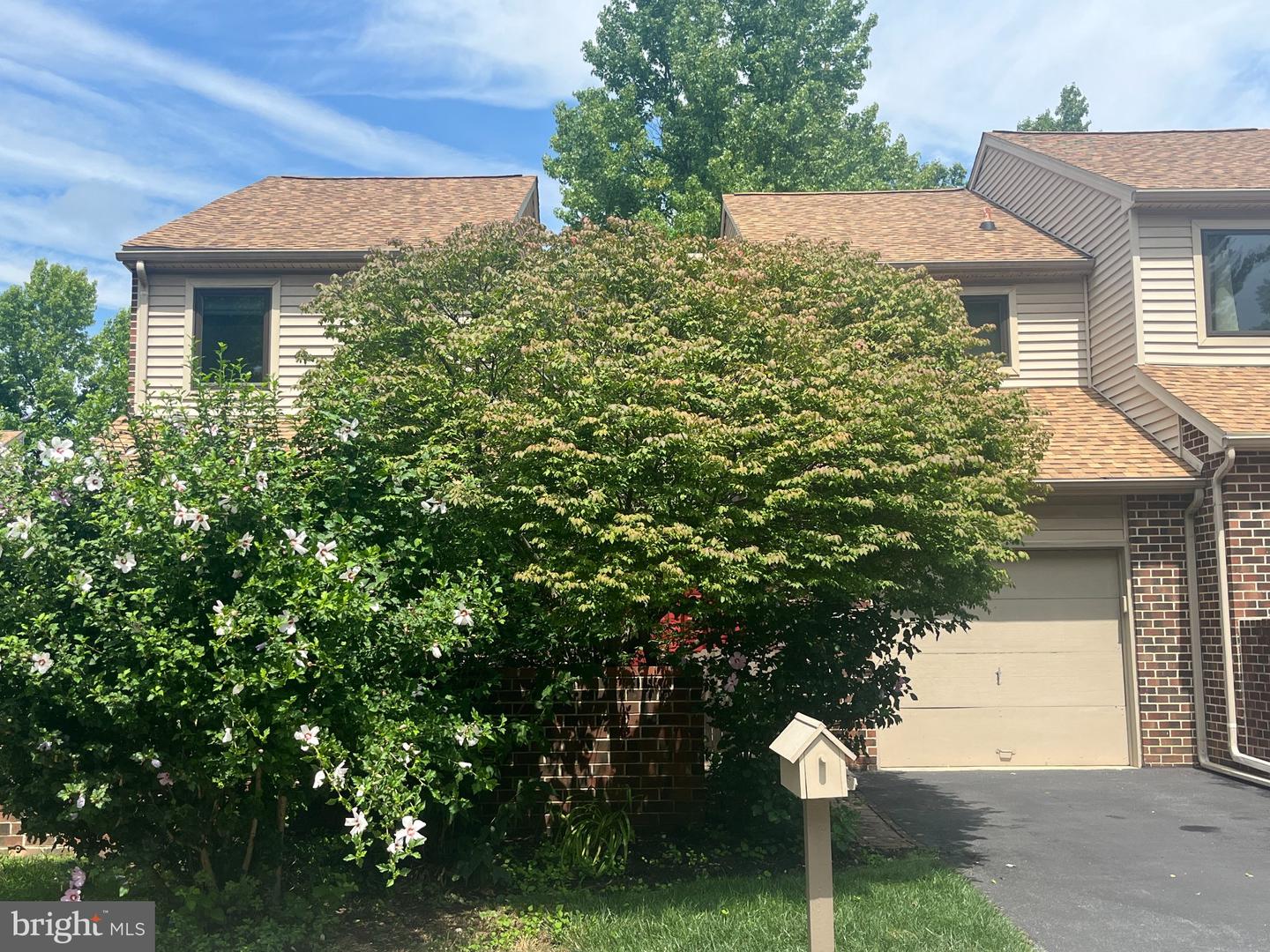 28 KNOX CT Property Photo 1