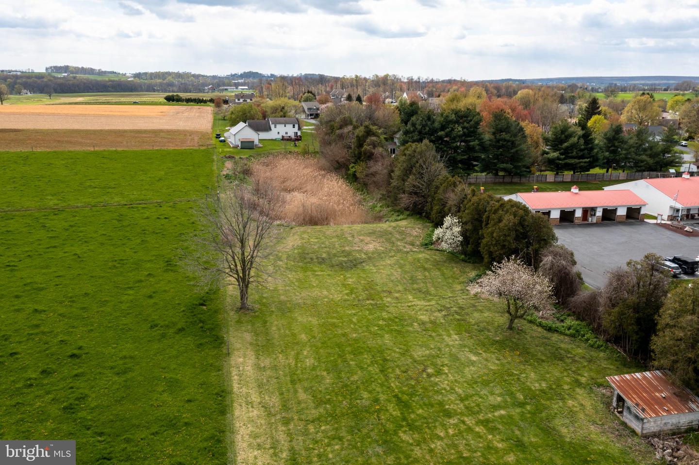 3766 Horseshoe Pike Property Photo 10