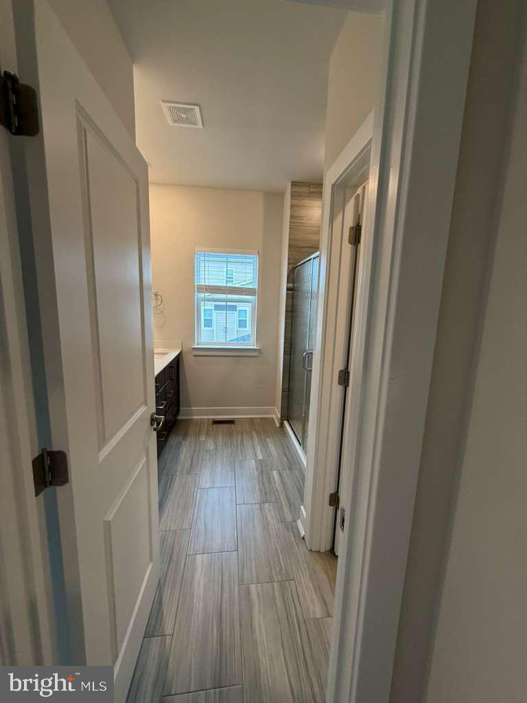 704 Peony Ln Property Photo 7