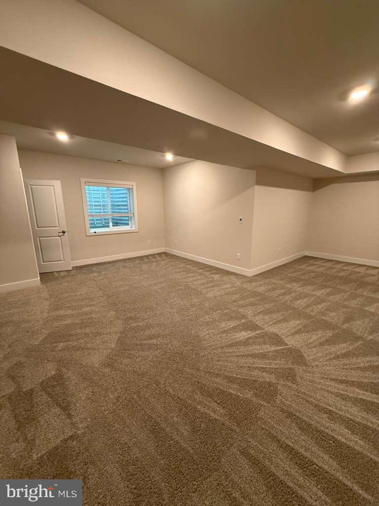 704 Peony Ln Property Photo 58