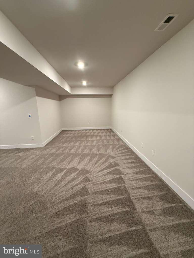 704 Peony Ln Property Photo 59