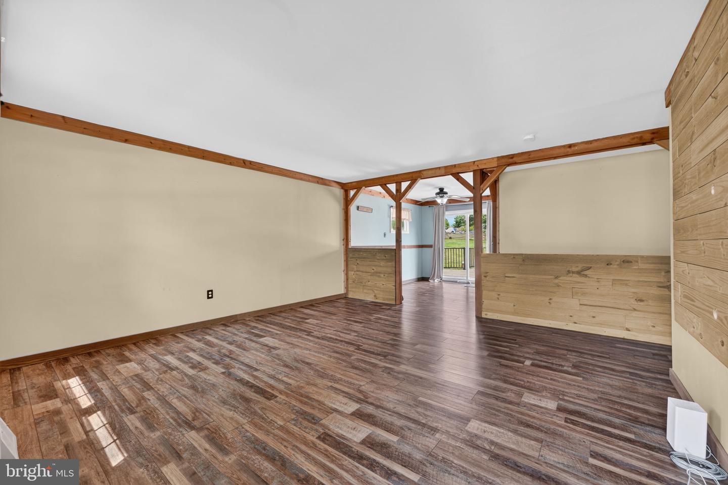 388 Hipkins Rd Property Photo 4