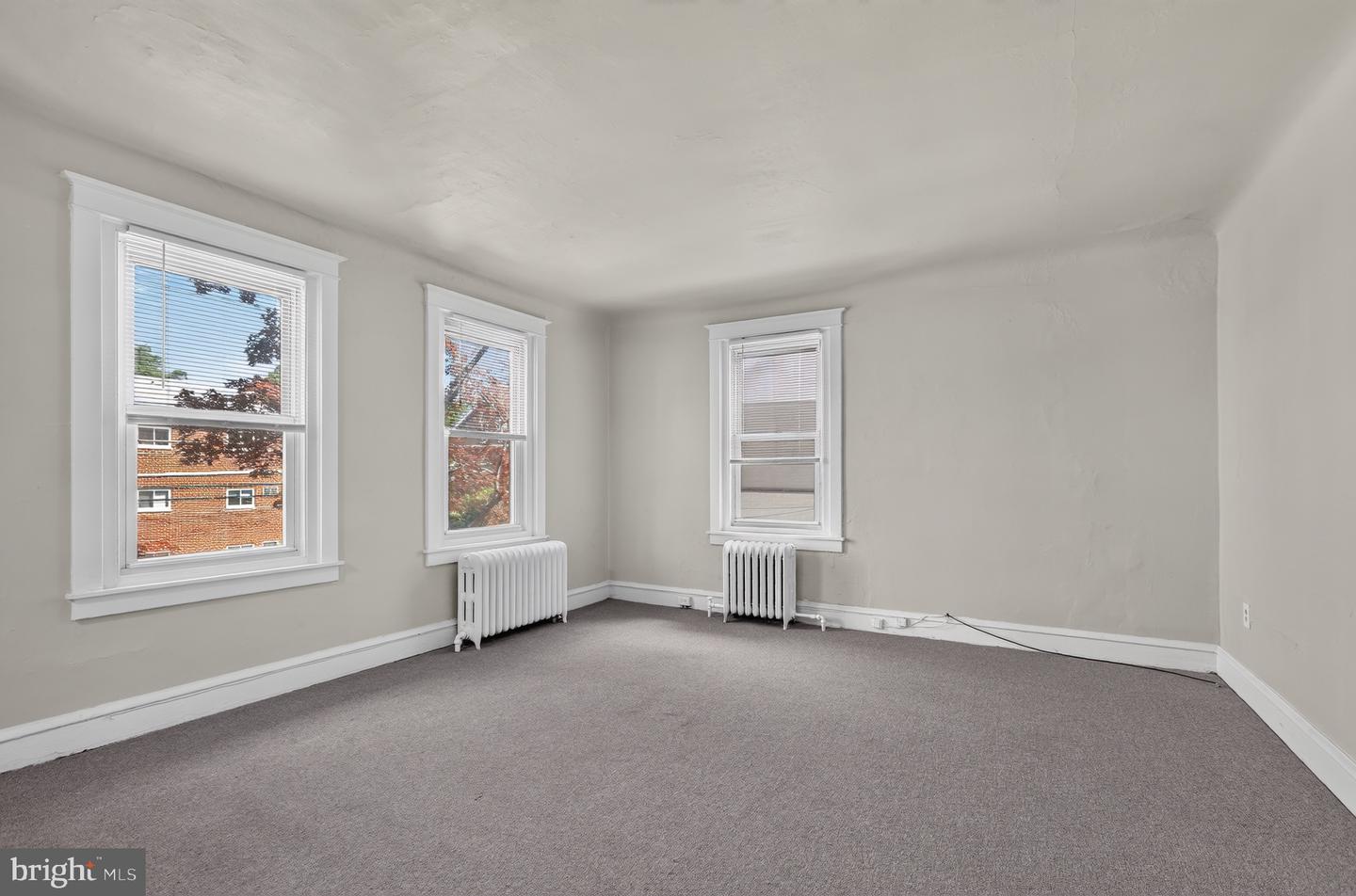 332 W Washington St #unit 2 Property Photo 9
