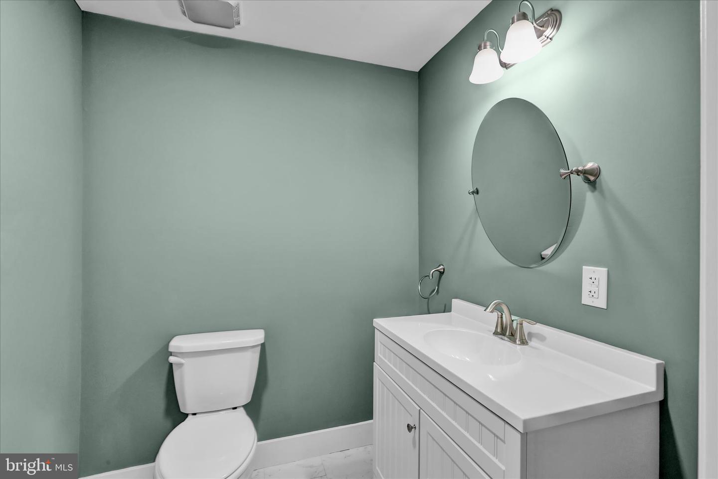 645 Martin Dr Property Photo 31