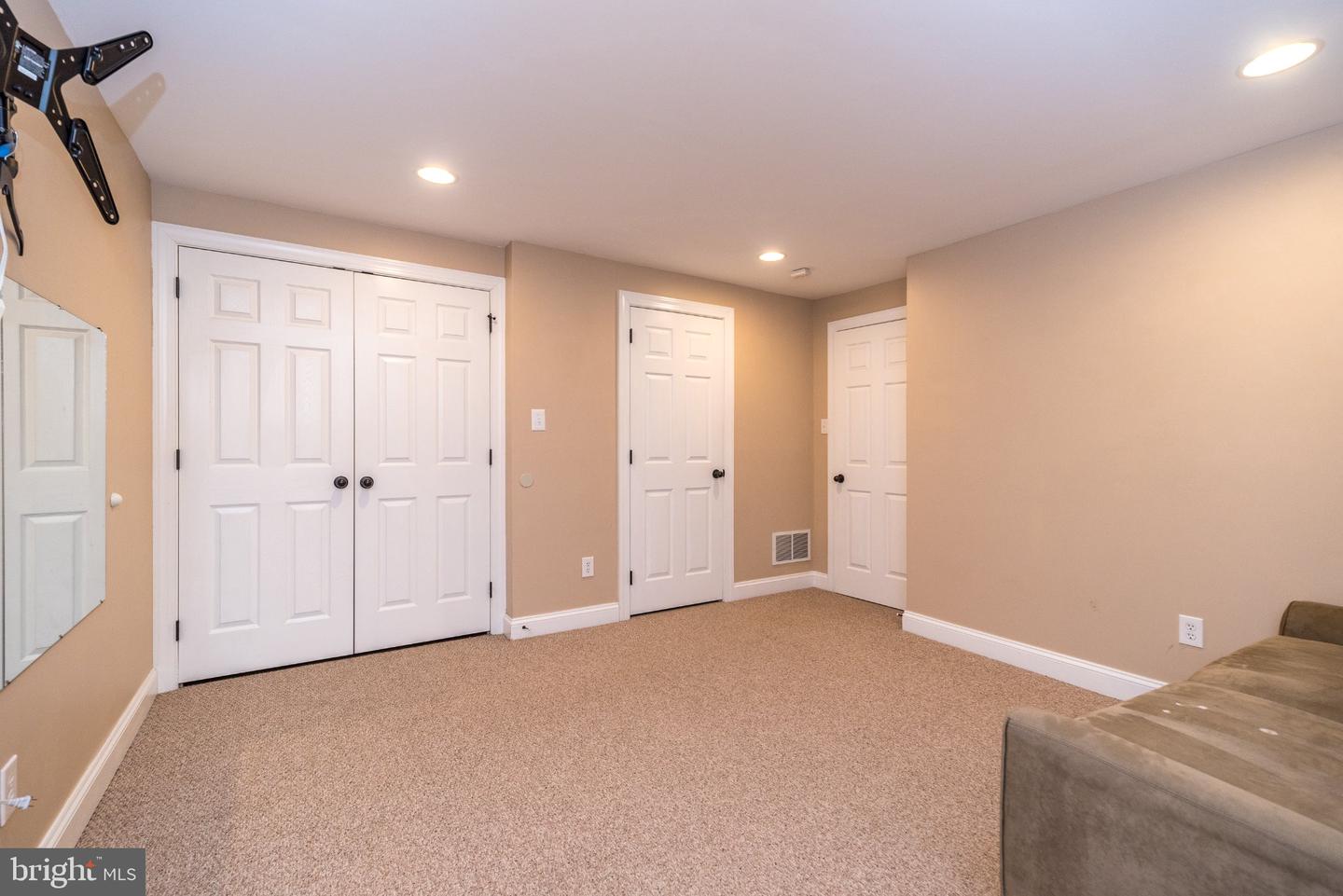 34 Lukens Dr Property Photo 7