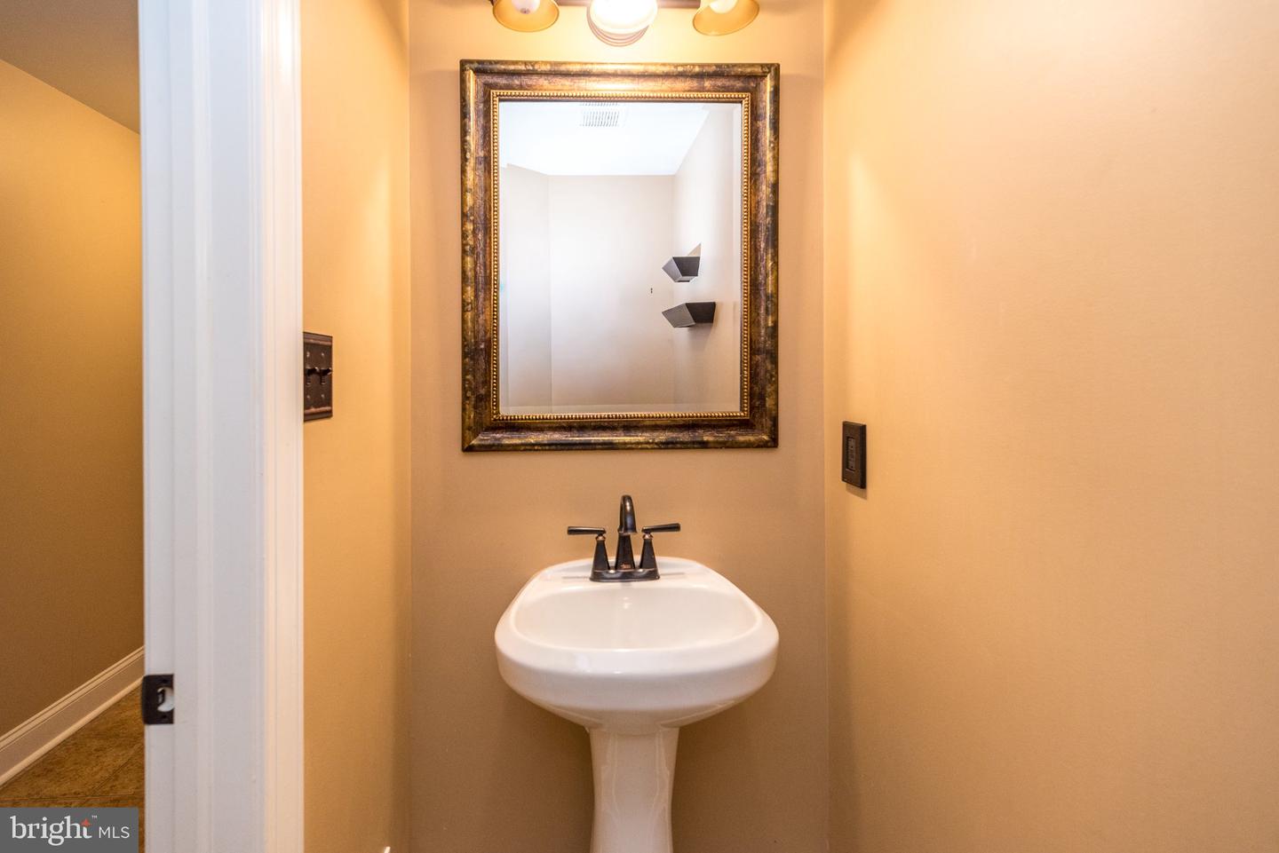 34 Lukens Dr Property Photo 8