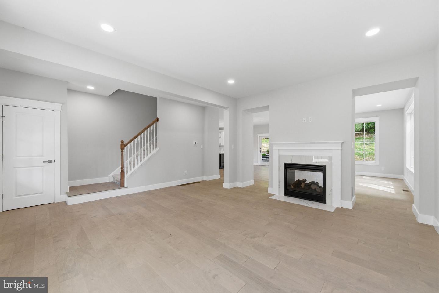 77 Spring Rd Property Photo 17