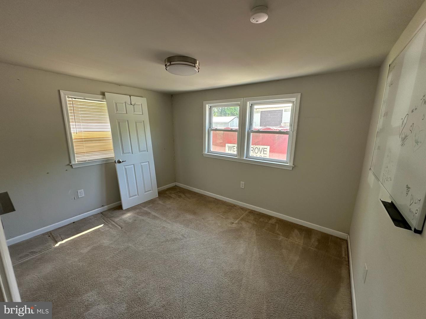 269 Kelton Rd Property Photo 9
