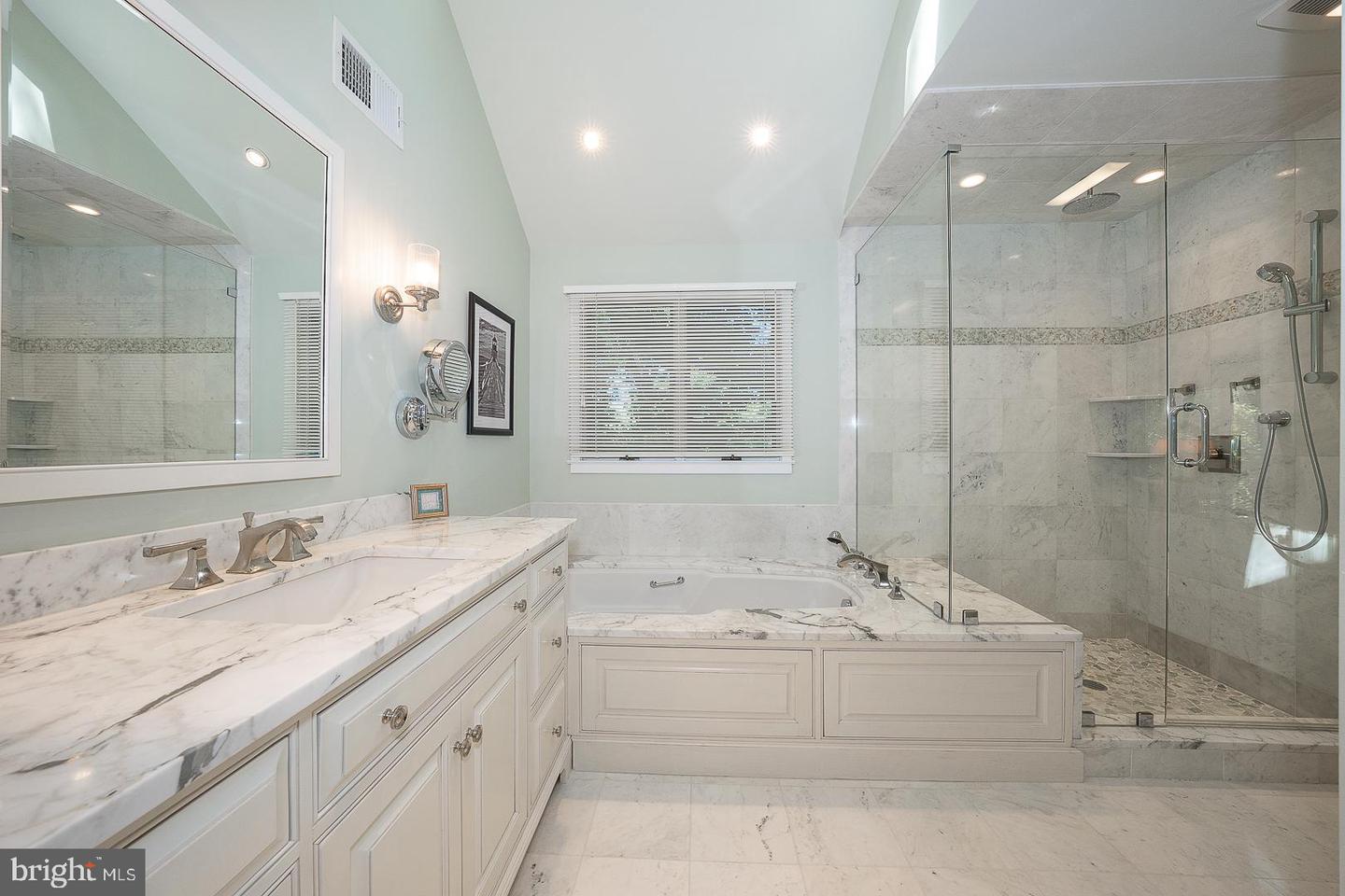 2101 Quail Ridge Dr Property Photo 26