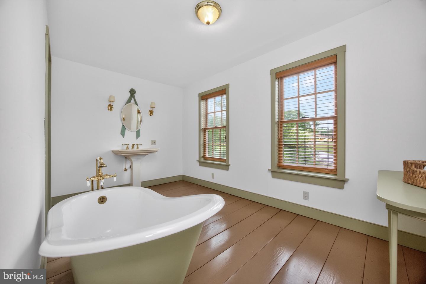 734 N Chester Rd Property Photo 27