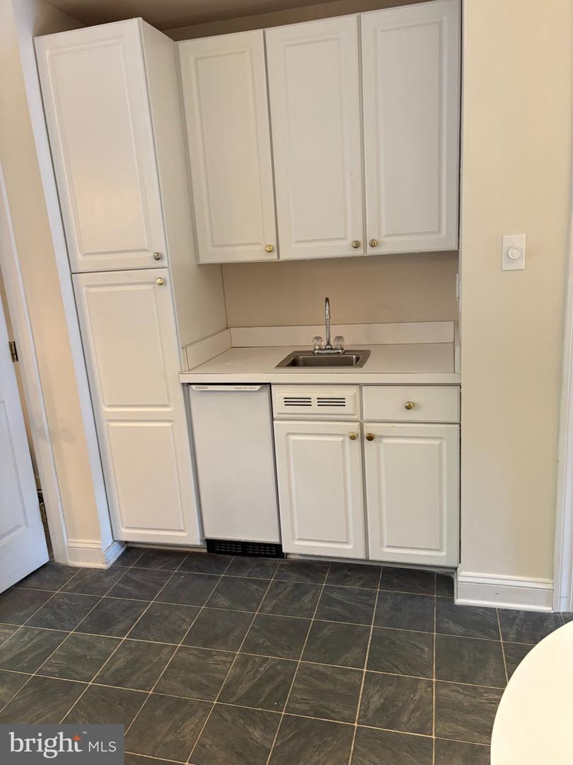 144 Carters Grv #o-44 Property Photo 32