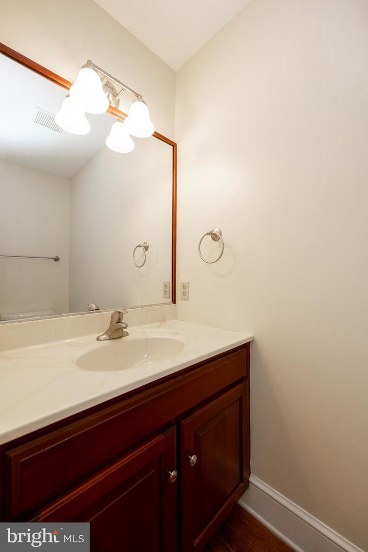 224 Cambridge Chase Property Photo 17