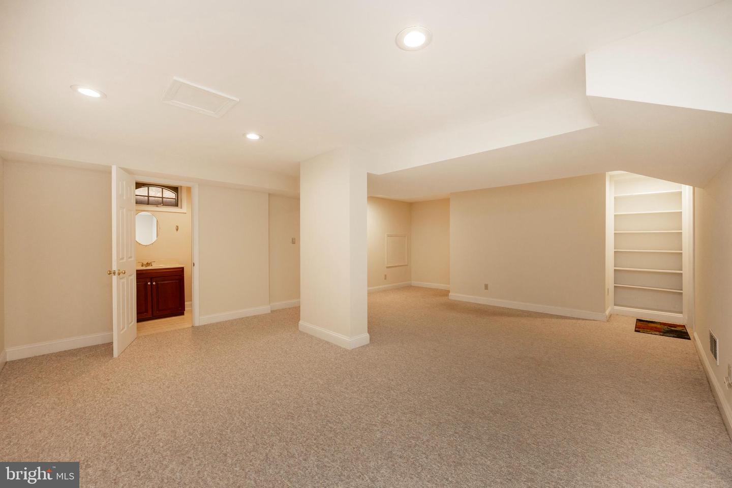 224 Cambridge Chase Property Photo 31