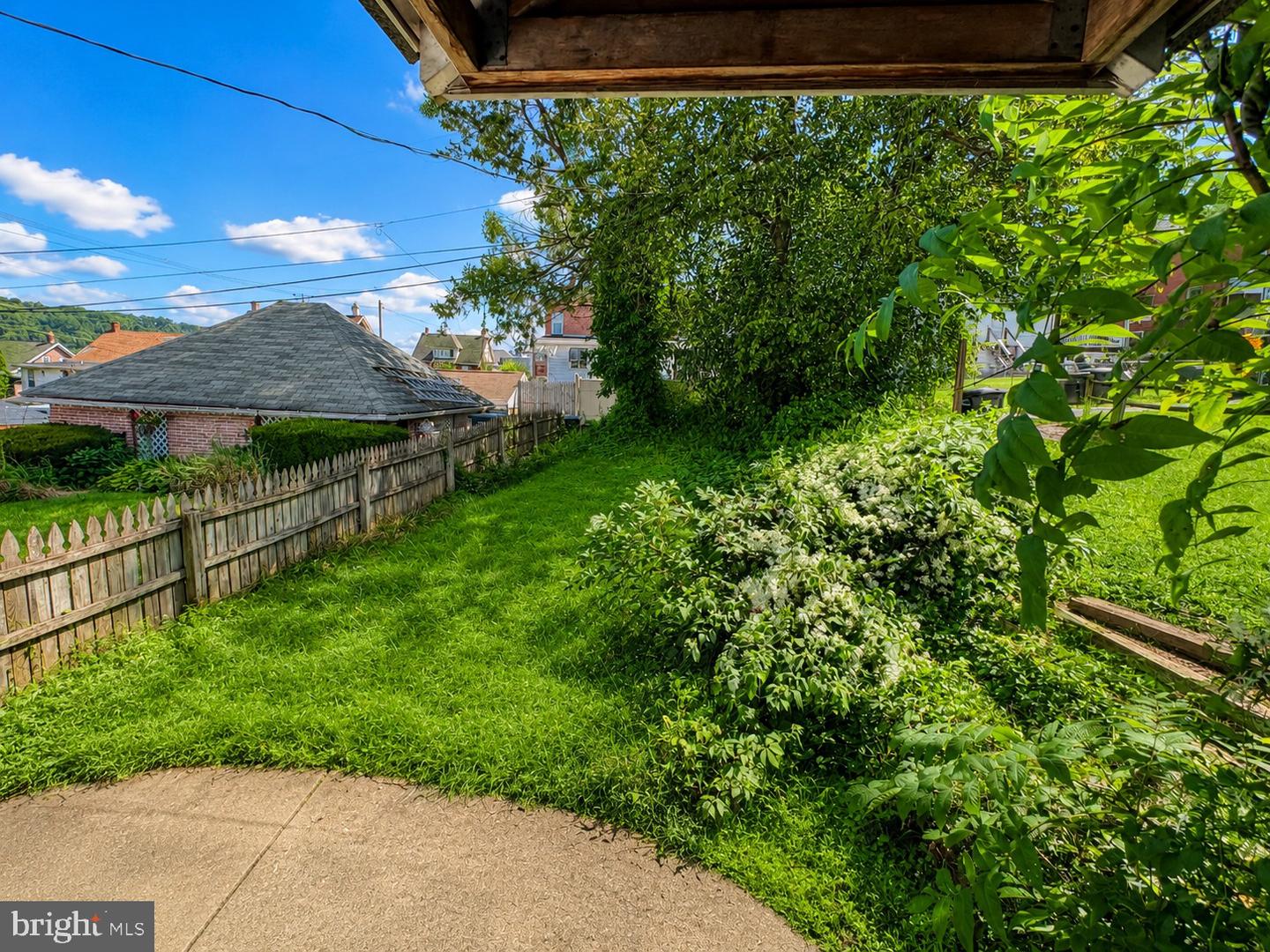 115 Woodland Ave Property Photo 16