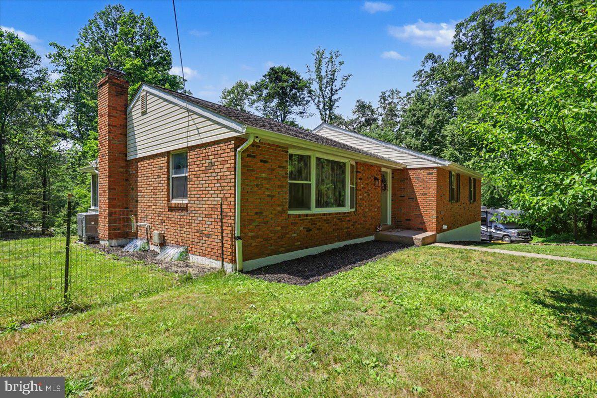 1199 Shenkel Rd Property Photo 4