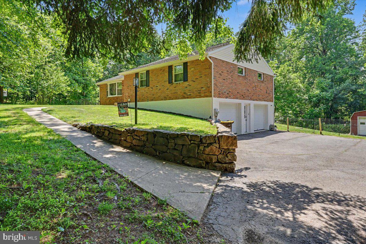 1199 Shenkel Rd Property Photo 5