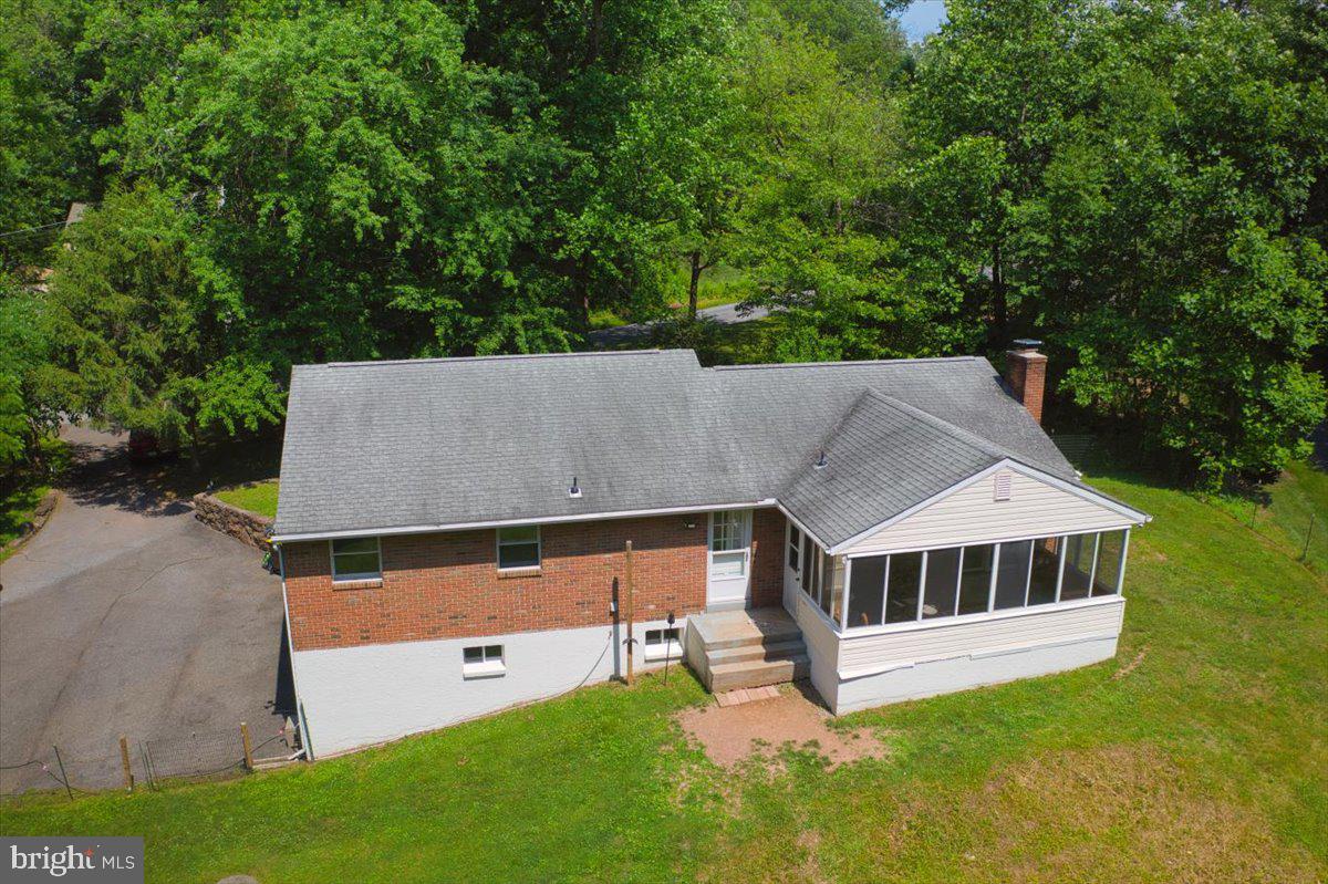 1199 Shenkel Rd Property Photo 10