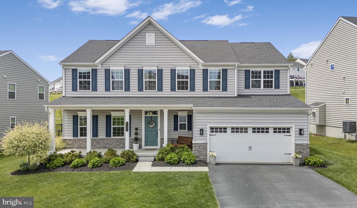 1121 ISABELLA CT