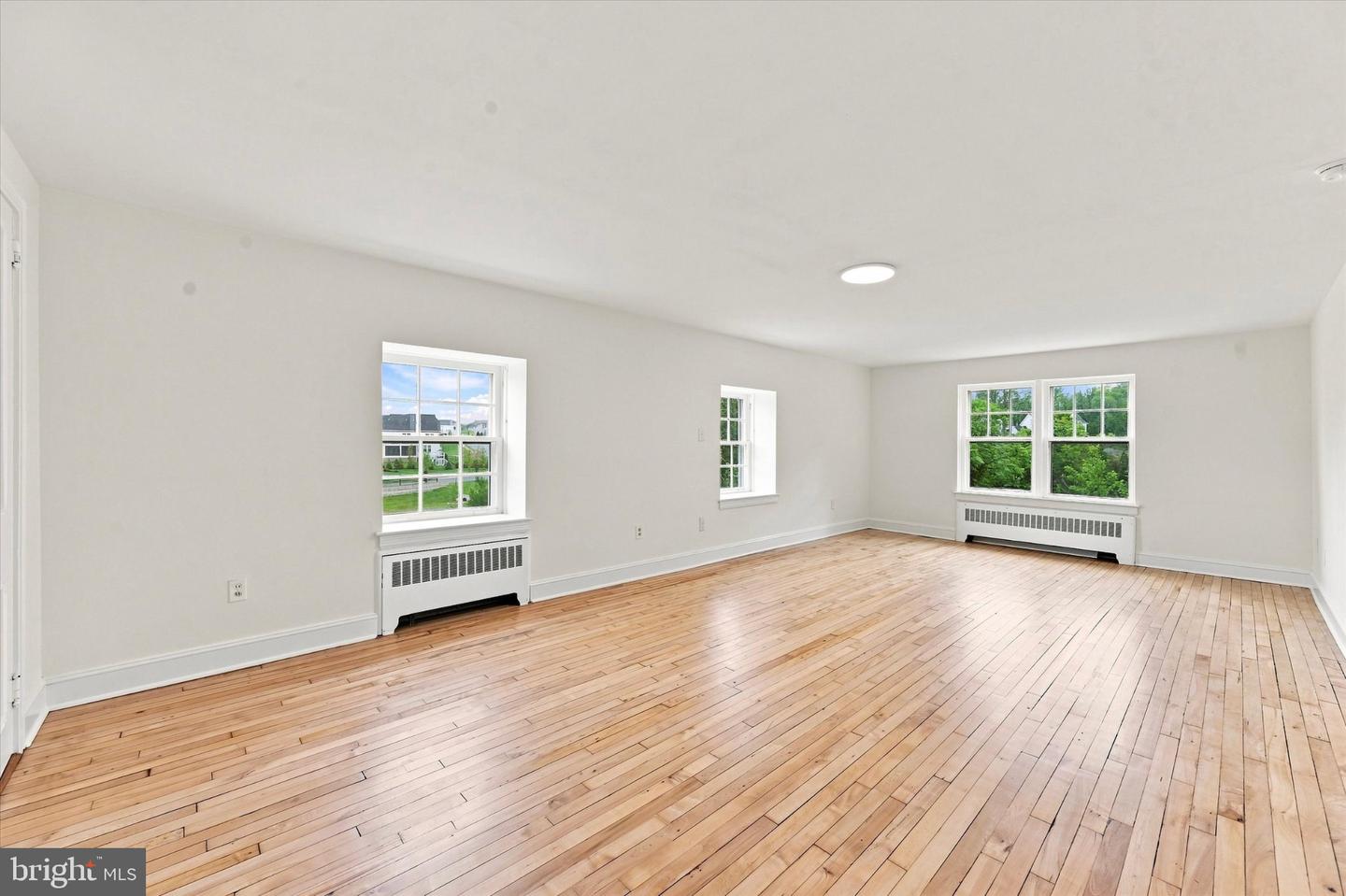 814 Bernstein Ln Property Photo 22