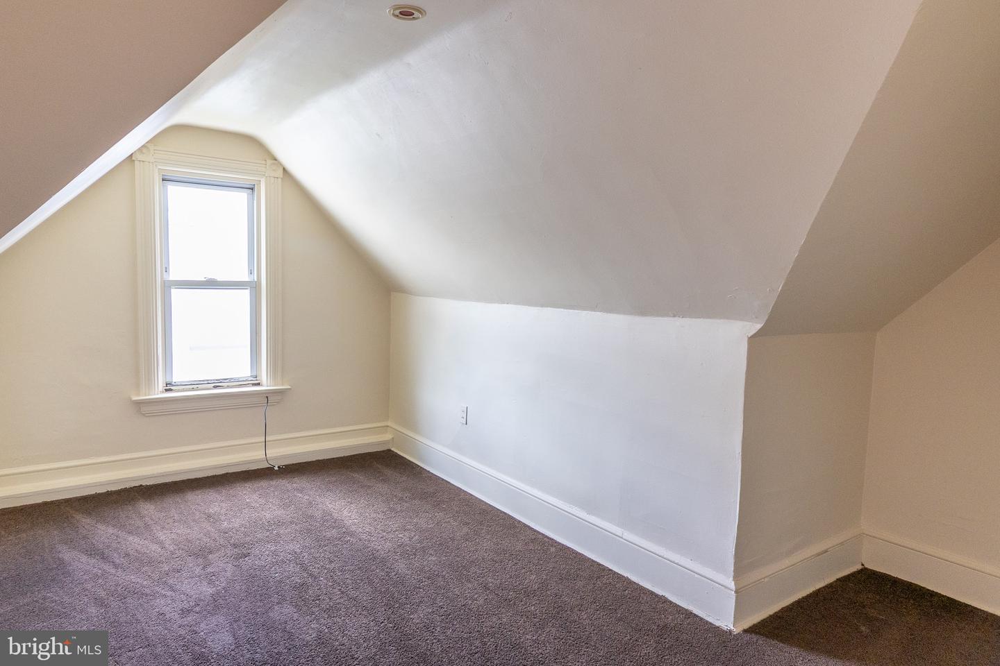 253 W Lancaster Ave Property Photo 10
