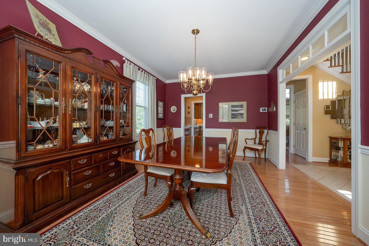 12 Shady Brook Ln Property Photo 7