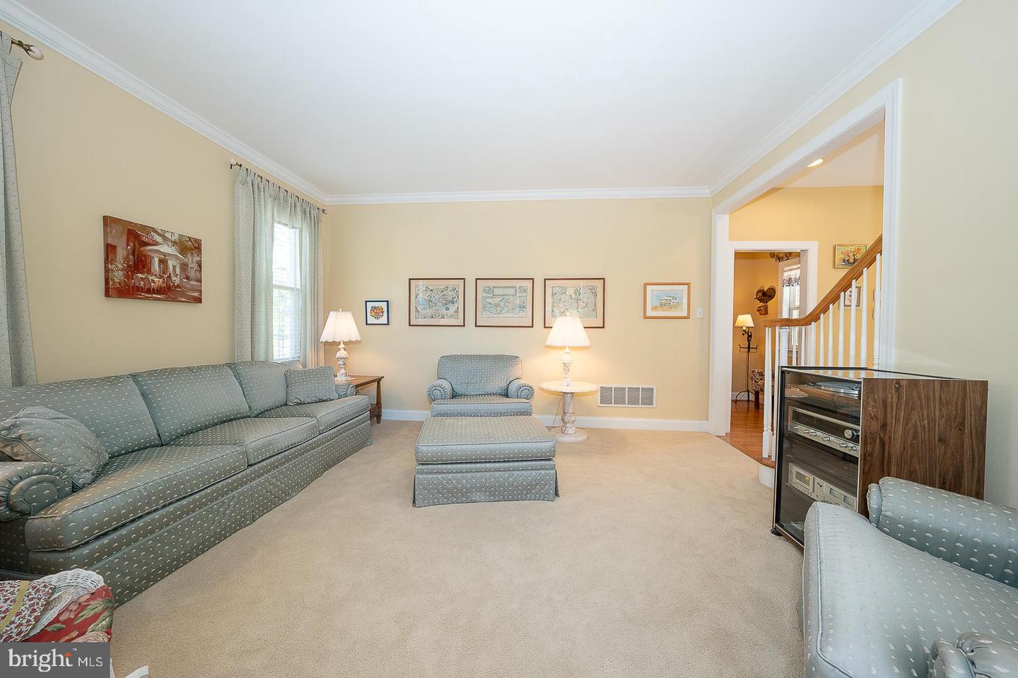 12 Shady Brook Ln Property Photo 10