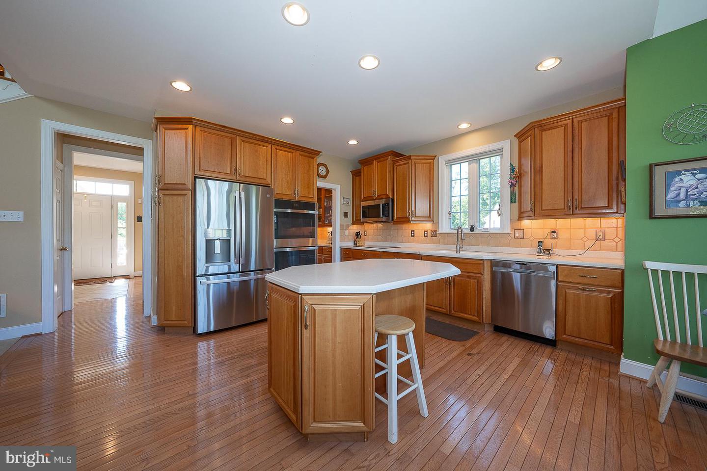 12 Shady Brook Ln Property Photo 17