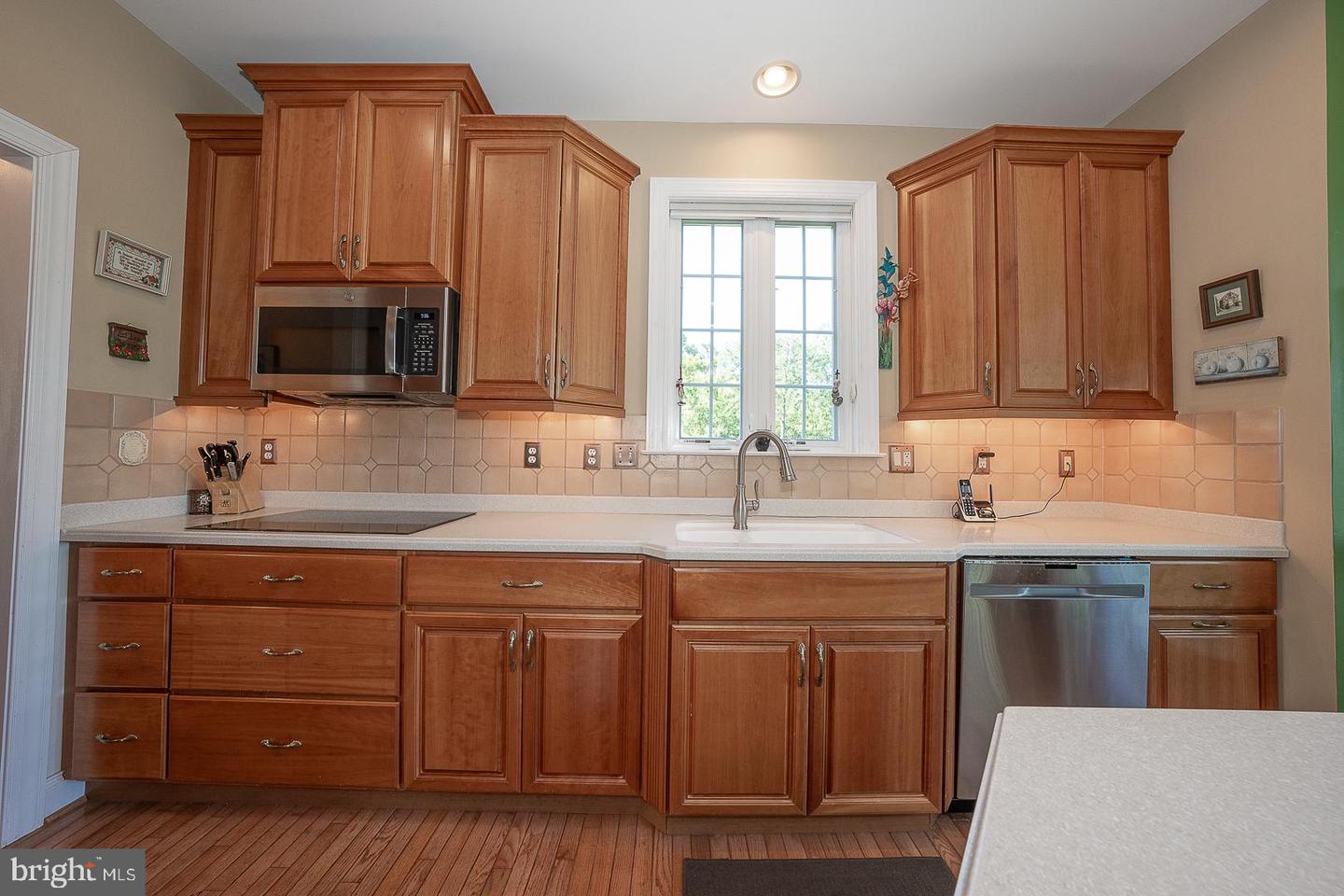 12 Shady Brook Ln Property Photo 18