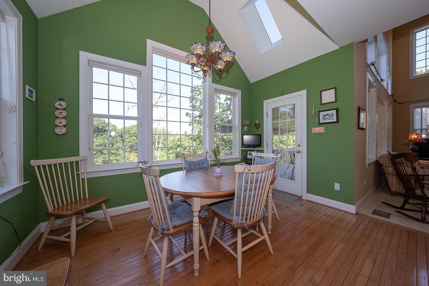 12 Shady Brook Ln Property Photo 23