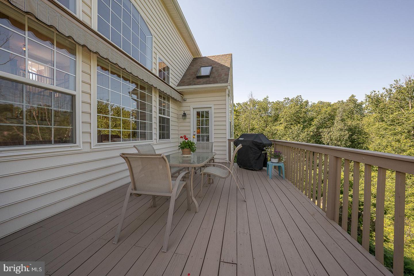 12 Shady Brook Ln Property Photo 26