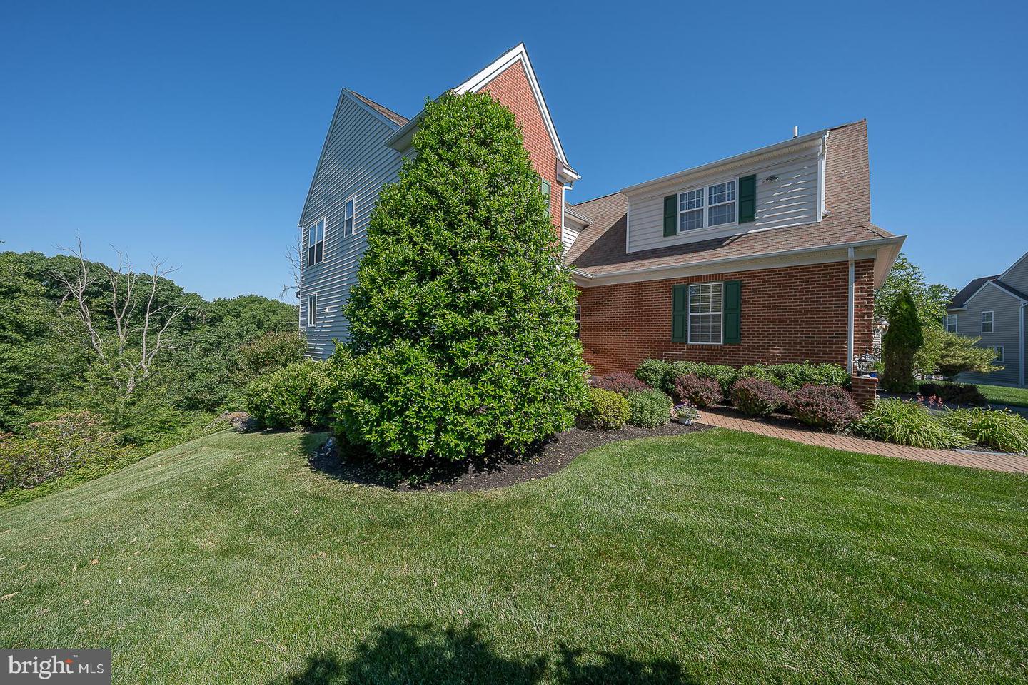 12 Shady Brook Ln Property Photo 57
