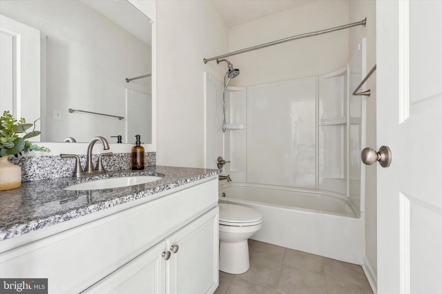 41 Ways Ln Property Photo 22