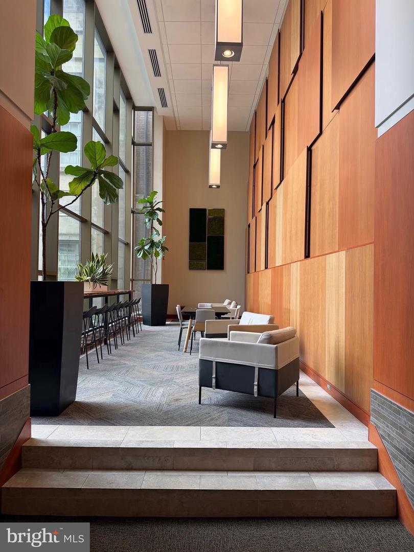 10 High Property Photo 9