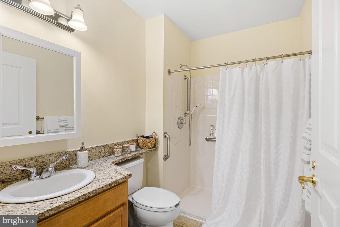 301 Victoria Gardens Dr Property Photo 44