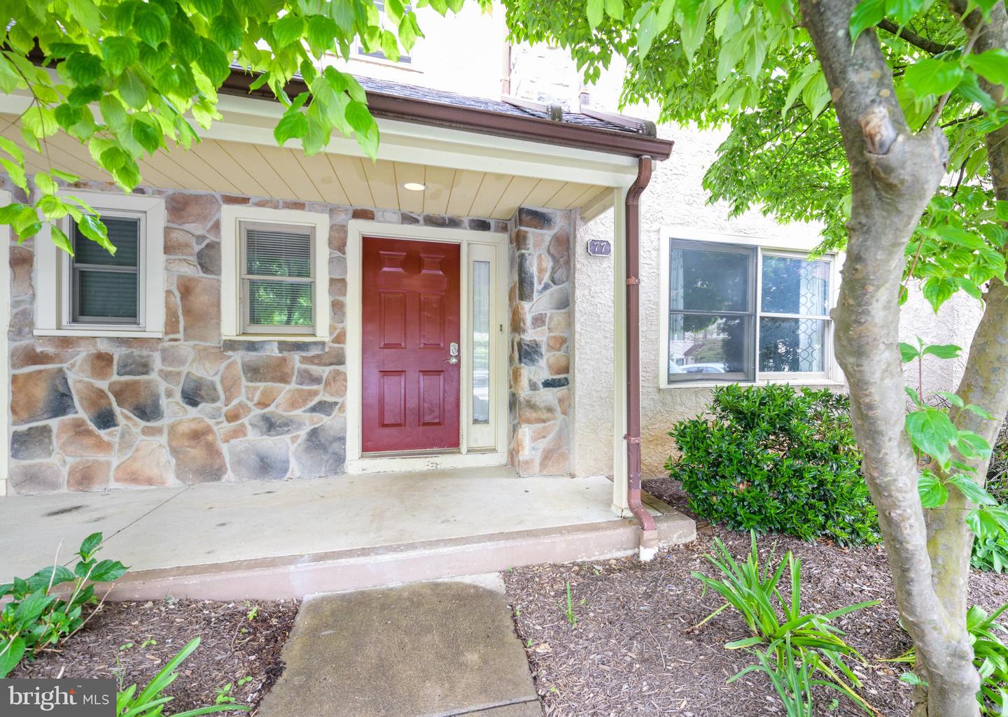 77 Bunker Hill Ct #77 Property Photo 1