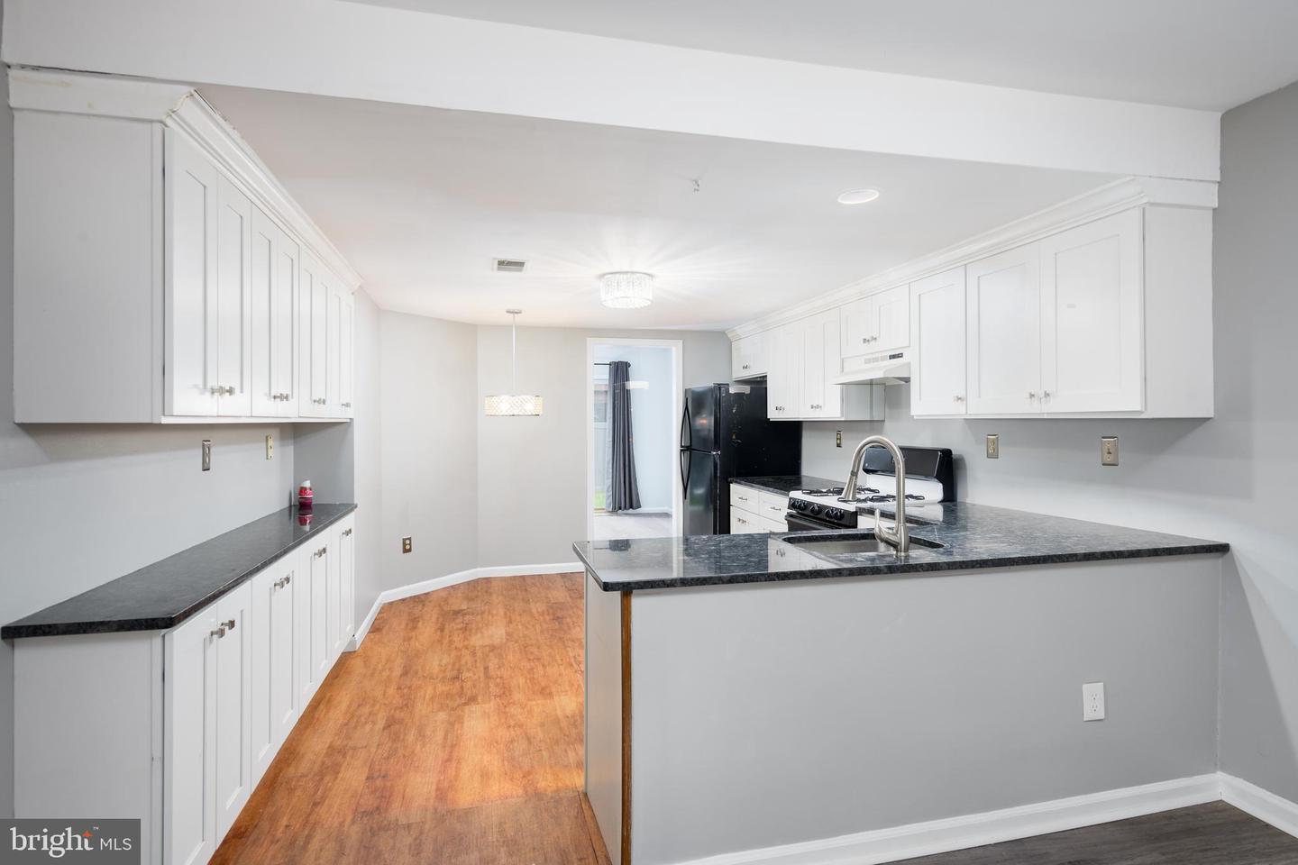 77 Bunker Hill Ct #77 Property Photo 5