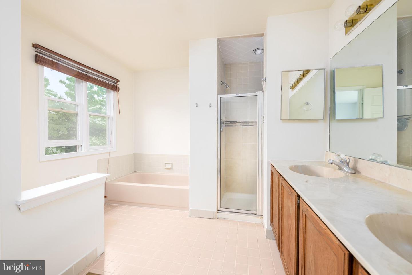 77 Bunker Hill Ct #77 Property Photo 11