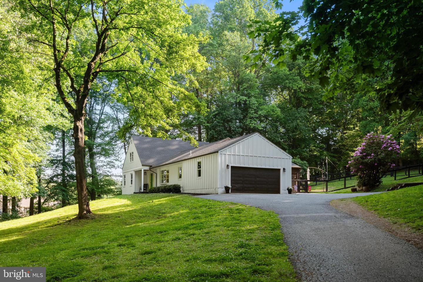 2330 Horseshoe Trl Property Photo 3