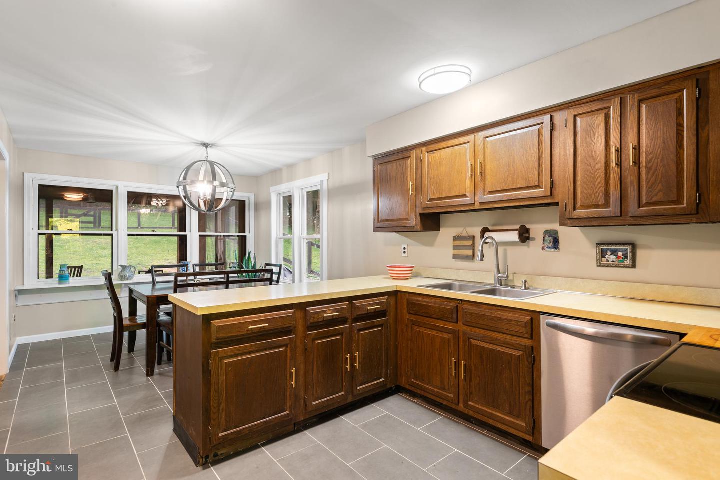 2330 Horseshoe Trl Property Photo 8