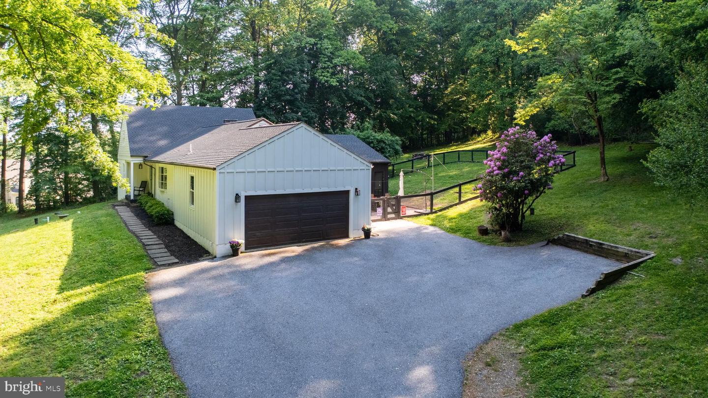 2330 Horseshoe Trl Property Photo 38