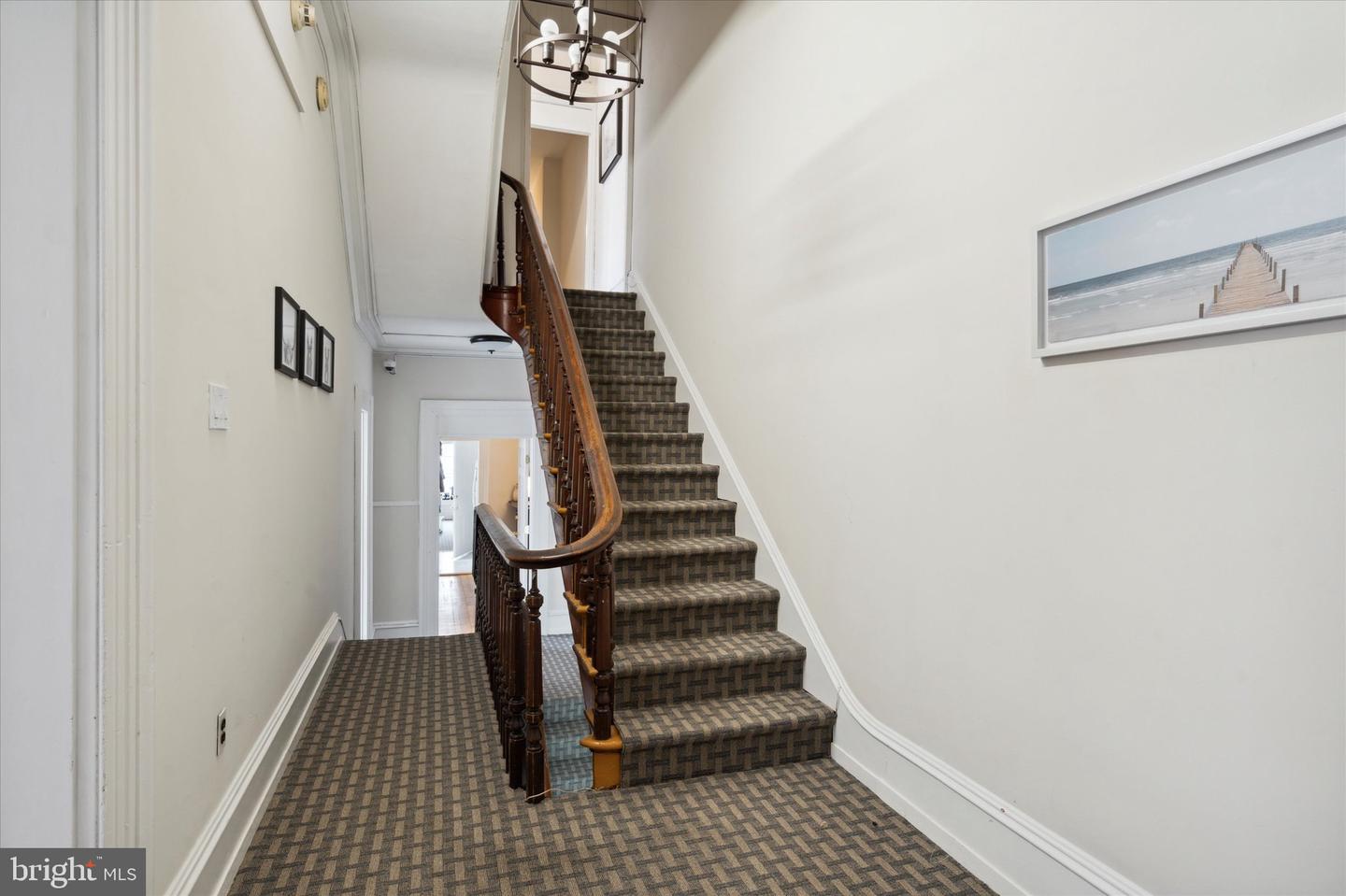 227 S High St Property Photo 17